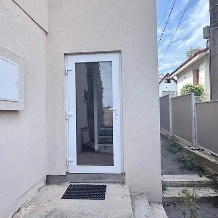 Priestranny S Velkorysym Vyhladom Apartman