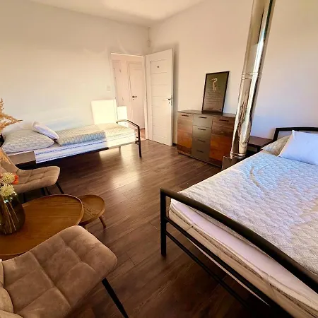 Apartman Priestranny S Velkorysym Vyhladom