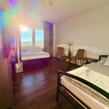 Apartmán Priestranny S Velkorysym Vyhladom *