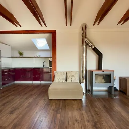 Priestranny S Velkorysym Vyhladom Apartmán