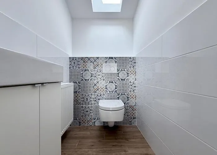 Priestranny S Velkorysym Vyhladom Récse