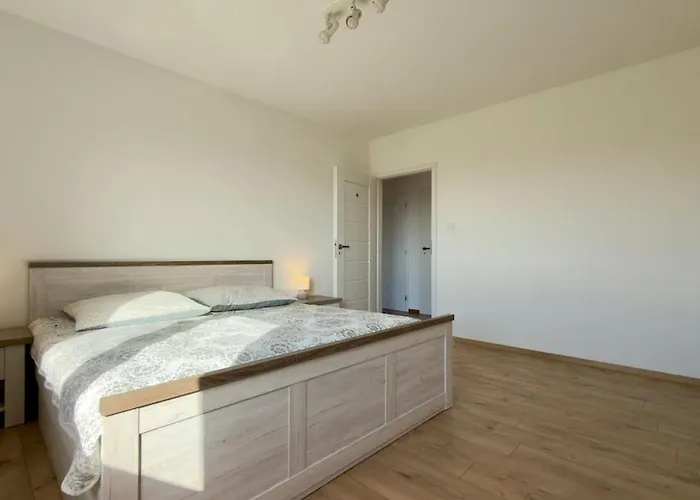 Priestranny S Velkorysym Vyhladom *